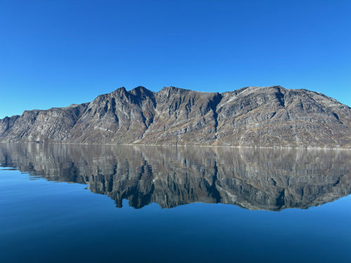 The Amitsoq mountain.